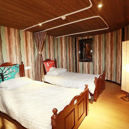 Wutongli Youth Hostel Chengdu Luaran gambar