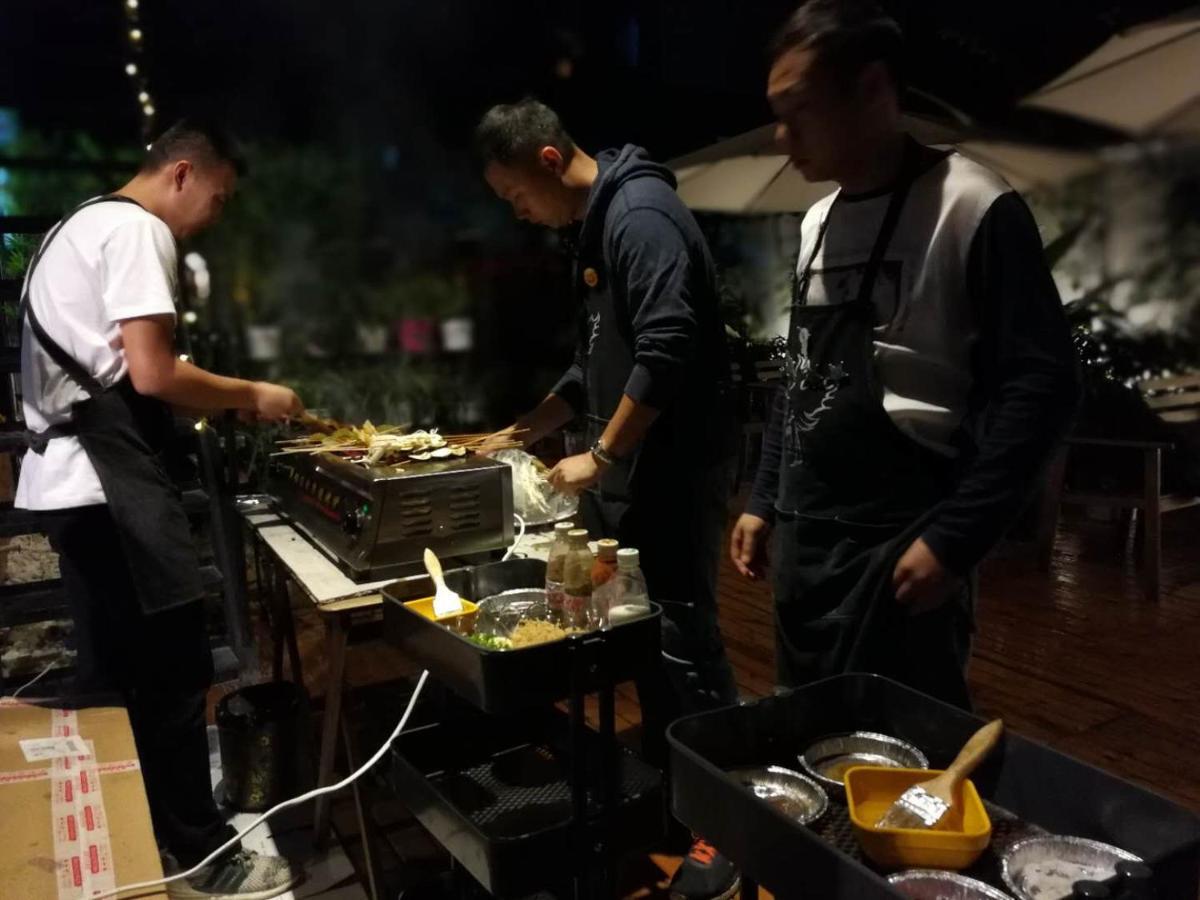 Wutongli Youth Hostel Chengdu Luaran gambar