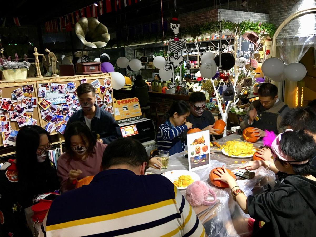 Wutongli Youth Hostel Chengdu Luaran gambar