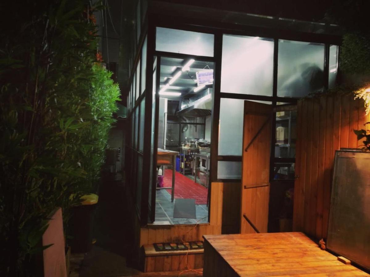 Wutongli Youth Hostel Chengdu Luaran gambar