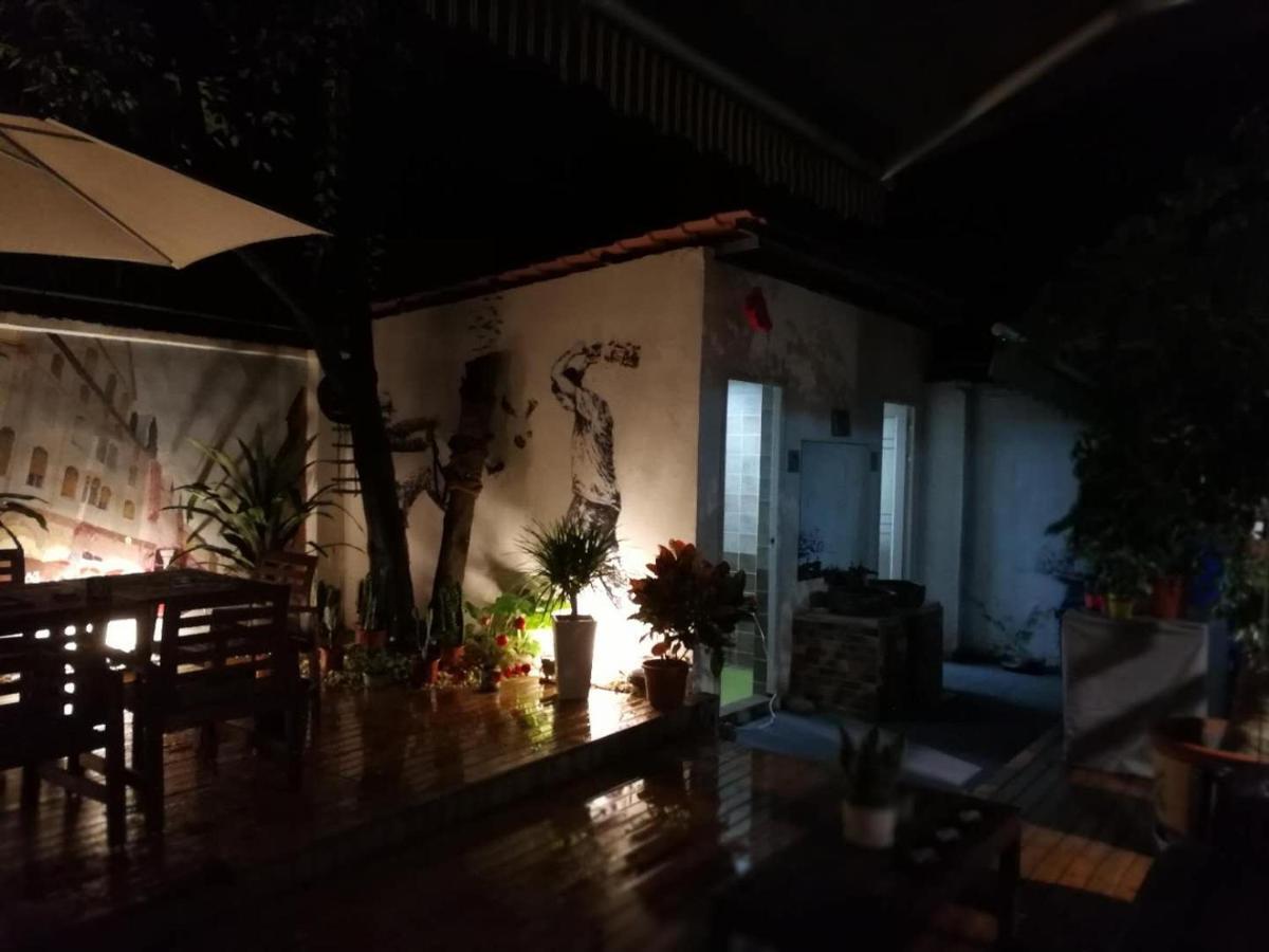 Wutongli Youth Hostel Chengdu Luaran gambar