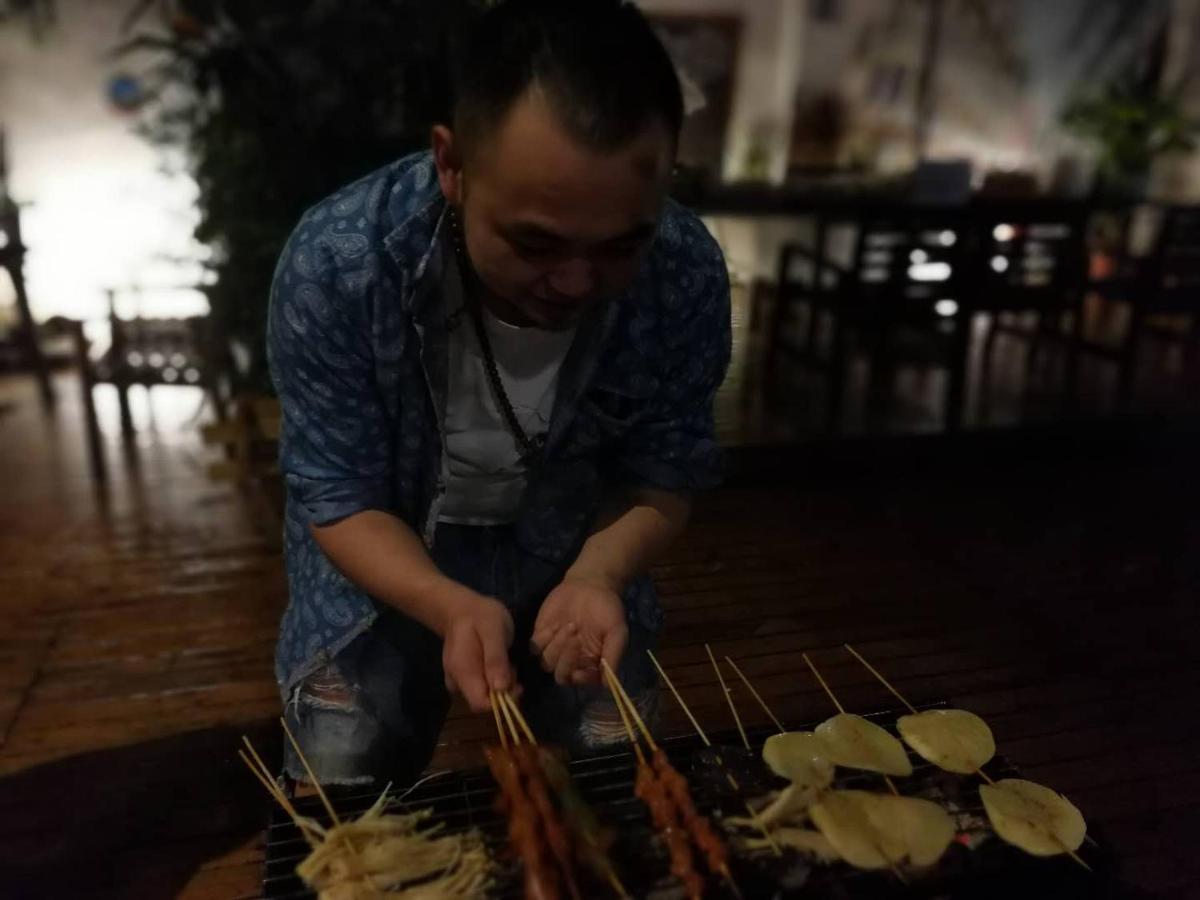 Wutongli Youth Hostel Chengdu Luaran gambar